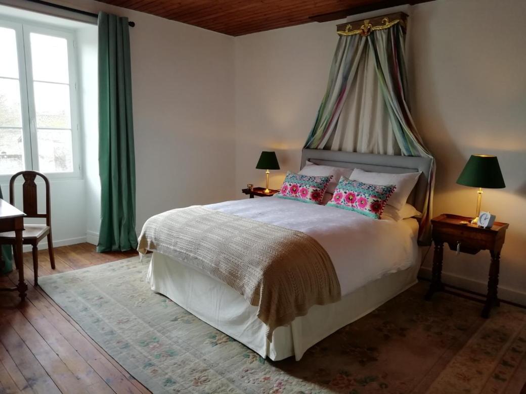 La Maison Murier Chef-Boutonne Luaran gambar